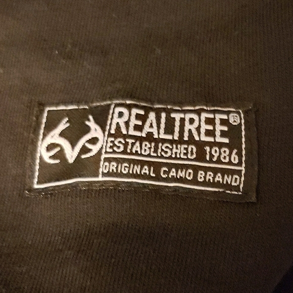 Staghorn Realtree Black Camo Trimmed Henley Size L - Picture 6 of 6